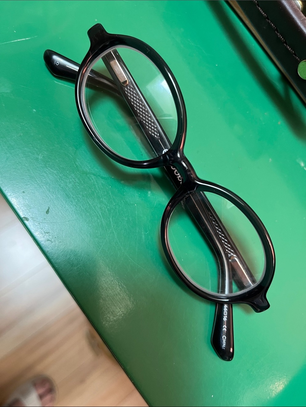 Eyebobs Classic Black Round Eyeglass Frames with 2.5 reader lenses NEW